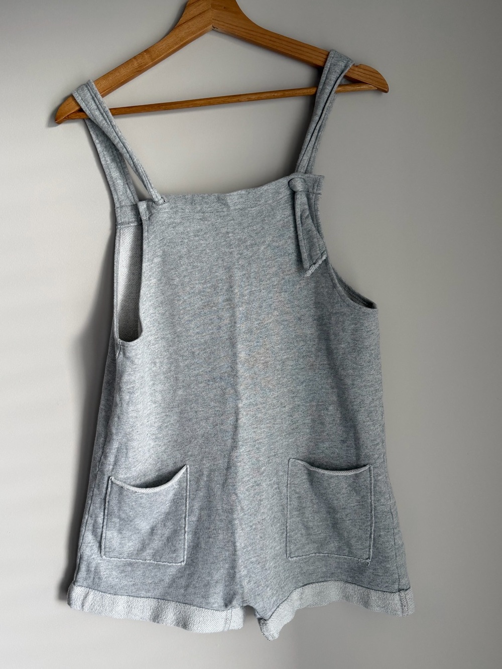 Urban Outfitters Grey Knit Romper with Front Pockets Comfy Size XS